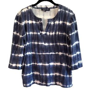 JONES OF NEW YORK, WOMENS, BLUE & WHITE TIE DYED, 3/4 SLEEVE, CROP TOP. SIZE L